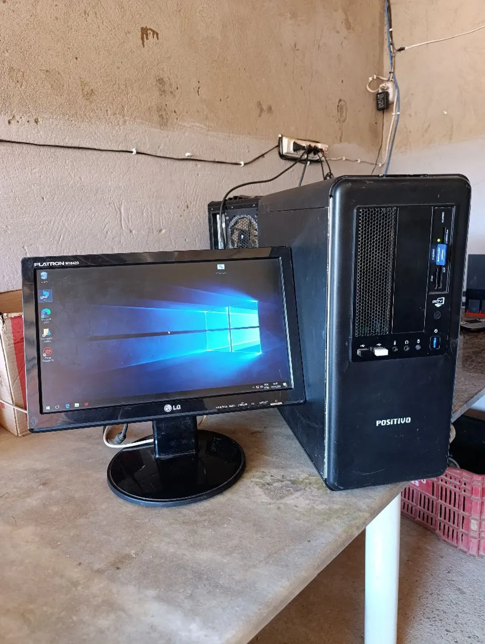 Pc + Monitor e Cabos