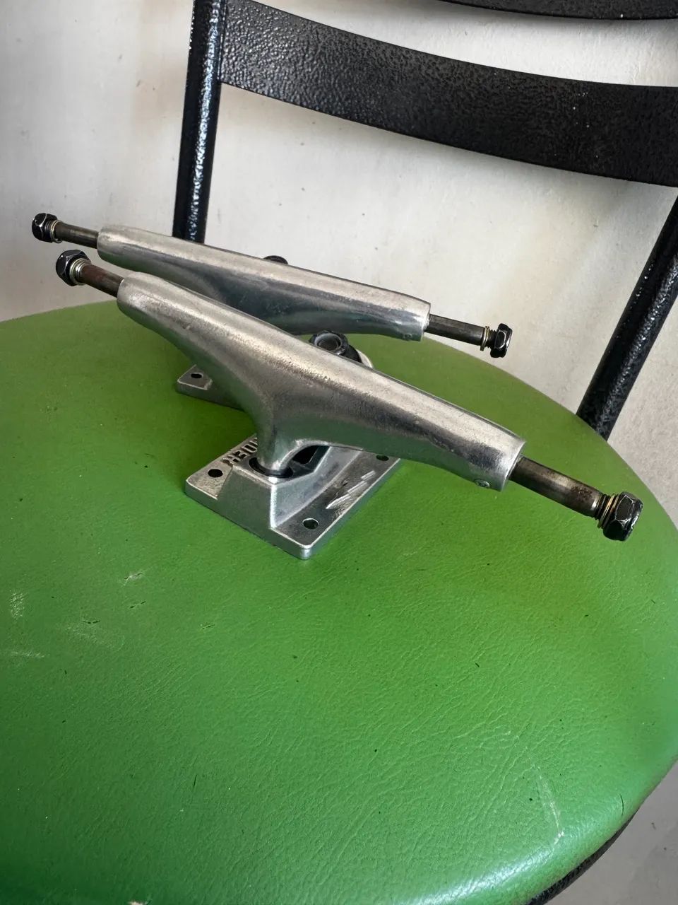 Thunder Trucks 14964319874854531120