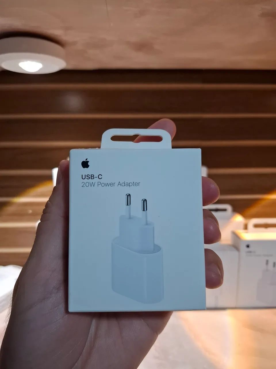 Cabo + fonte 20W, ORIGINAL APPLE, acompanha Nota Fiscal e garantia de 1 ano. - Foto 6