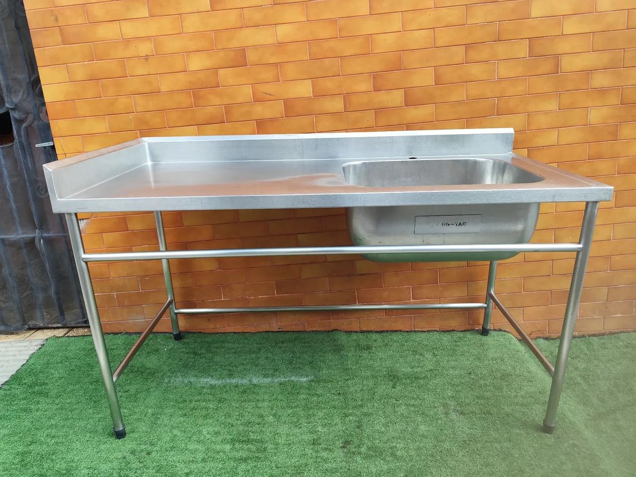 Mesa de Aço Inox com Pia para Cozinha