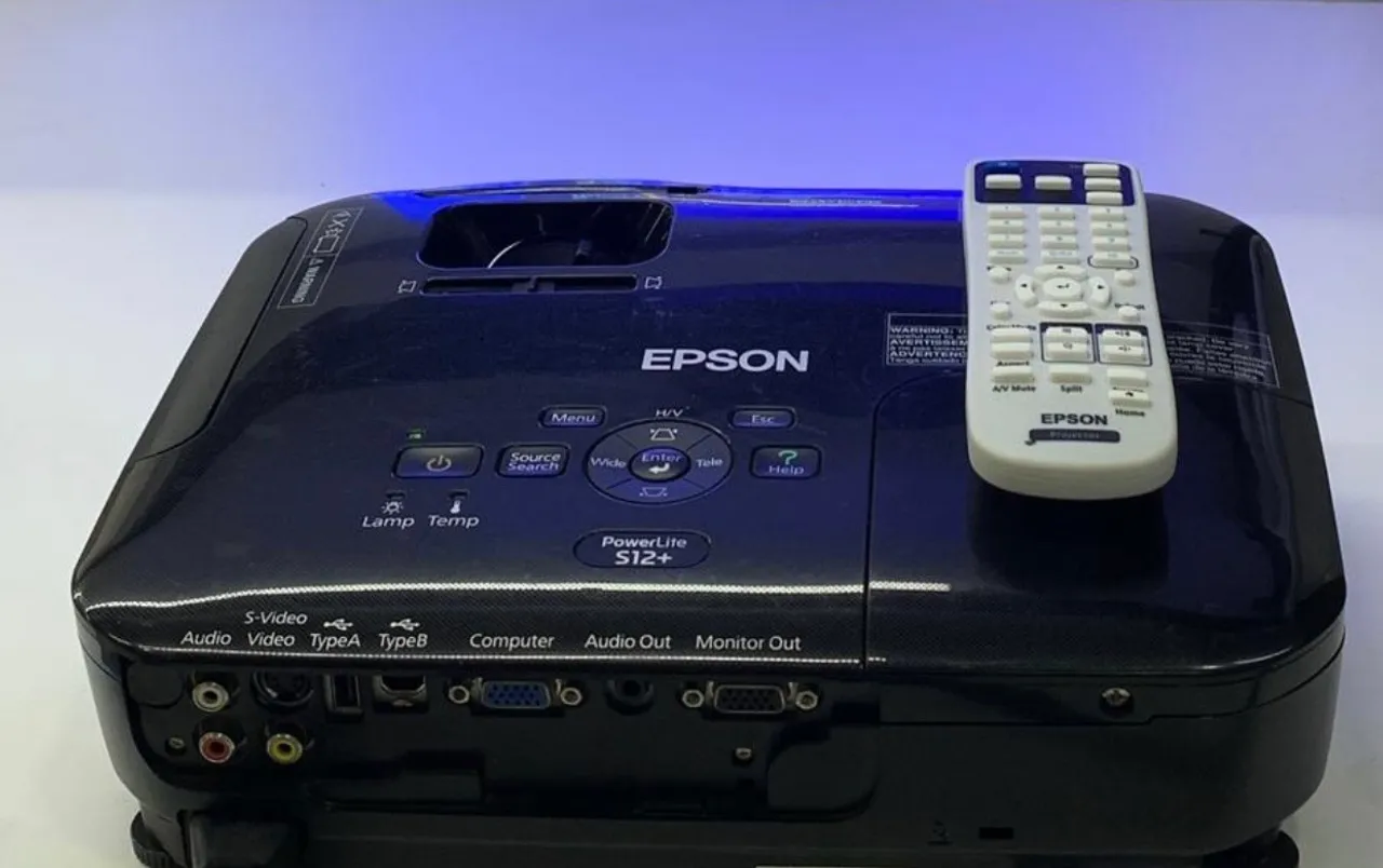 Projetor Epson PowerLite S12+