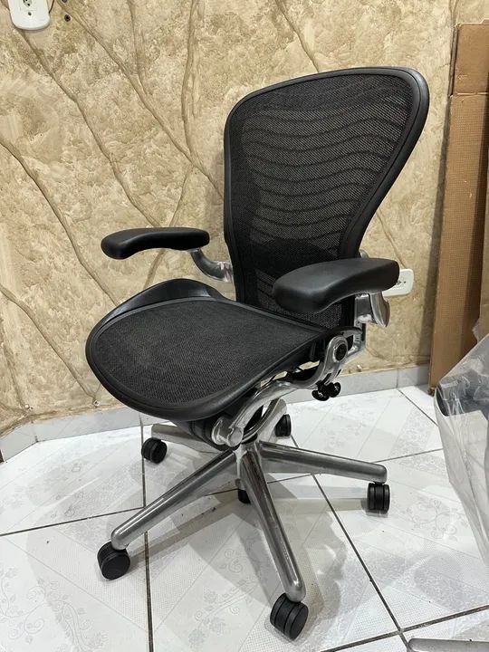 Cadeira  Herman Miller Aeron B semi completa  - Foto 4