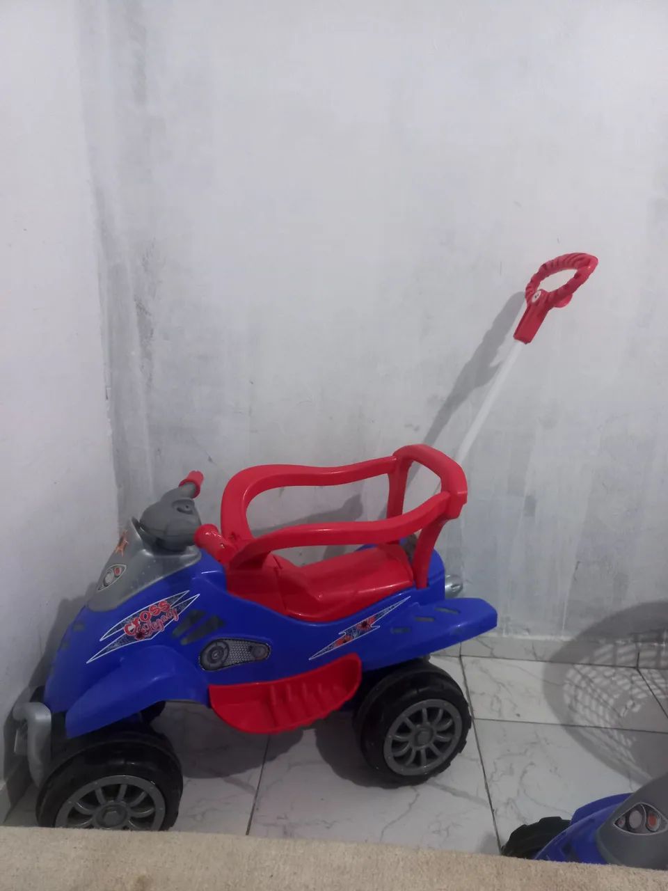 Mini Quadriciclo Infantil com Empurrador - Foto 3