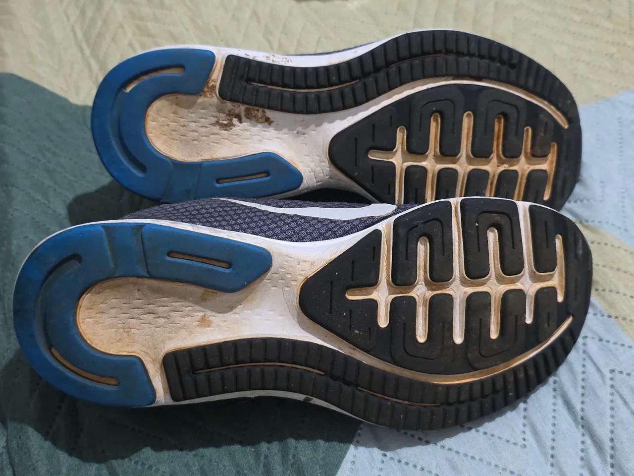 Tênis Nike cinza e azul - Tamanho 3940 - Foto 4