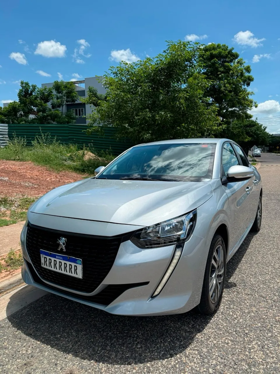 Peugeot 208 Allure Automático 2022