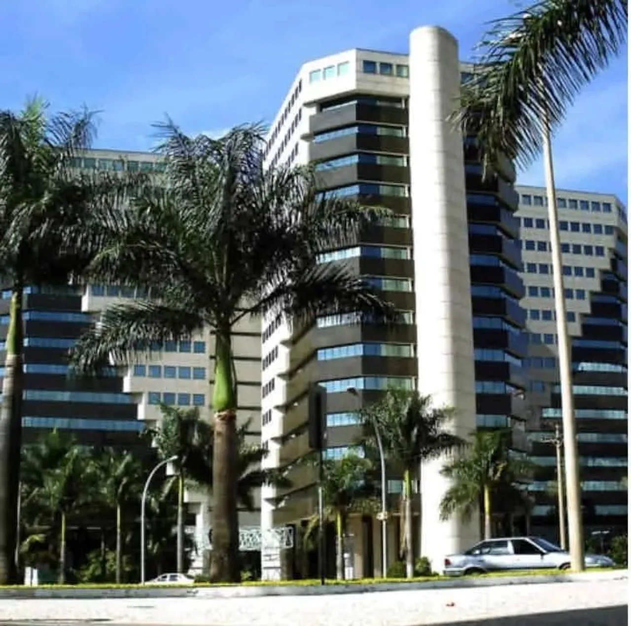 Sala para locação,com ótima localização e espaço privilegiado de 776.3m² , localizado na A