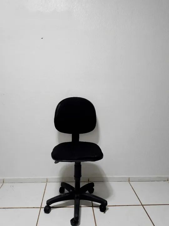 PROMOÇÃO: CADEIRA SECRETARIA EM ÓTIMO ESTADO - Foto 3