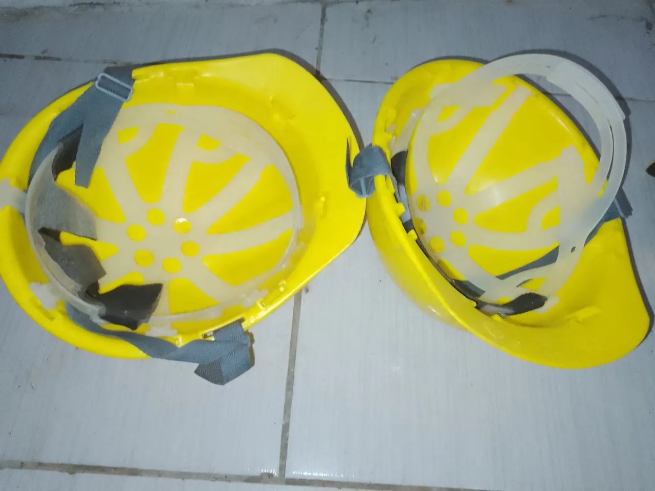 2 Capacetes de Segurança Amarelo65568163386498121