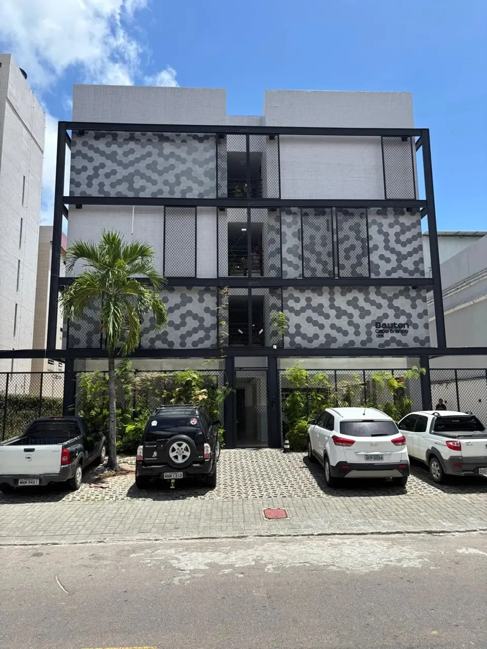 Studio mobiliado à venda com 19 m², posição sul, no Cabo Branco, João Pessoa