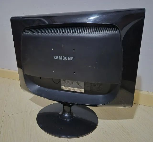 MONITOR SAMSUNG 933BW - Foto 2