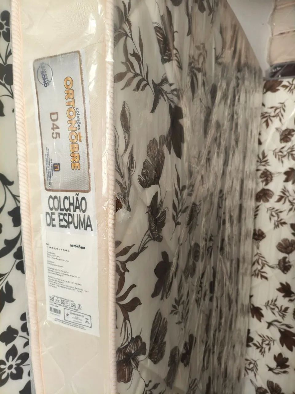Colchão casal D45 novos 599$ e frete grátis 