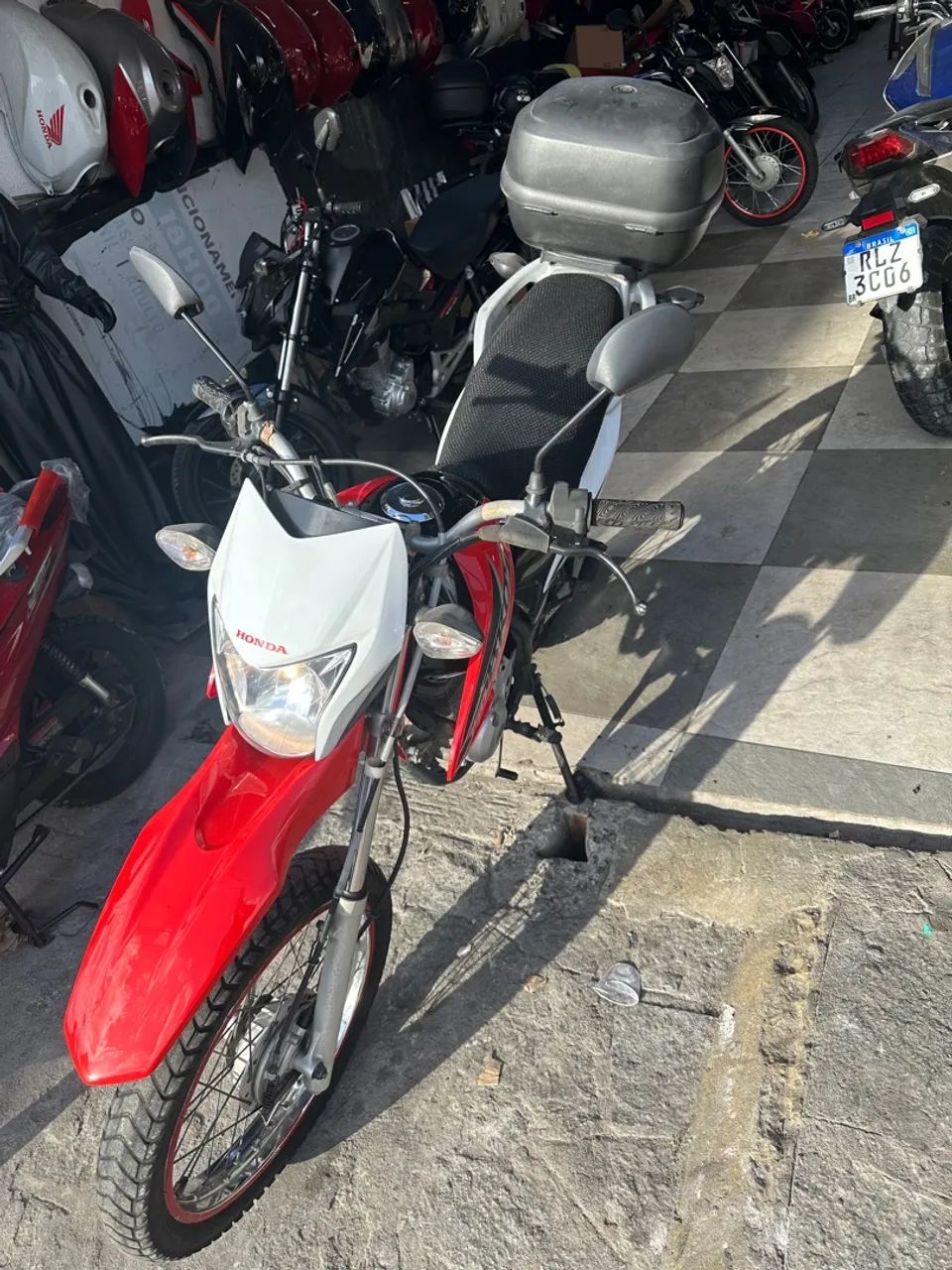 Moto Broz 2014