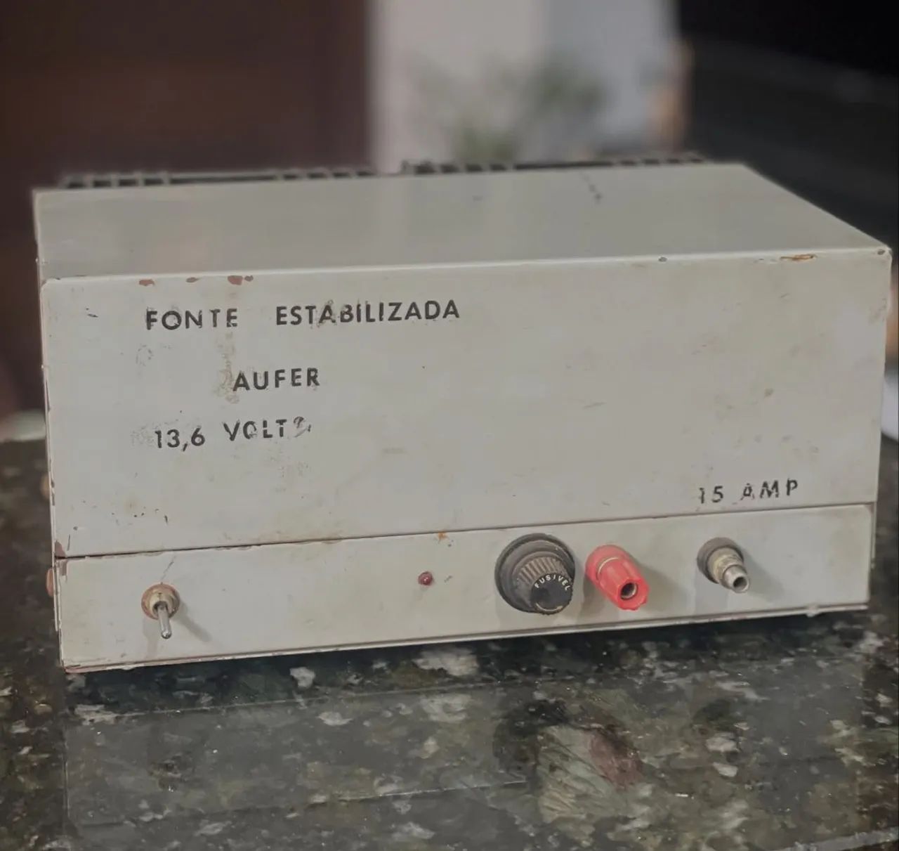 Fonte Estabilizada Aufer 13,6 Volts 15 Amp