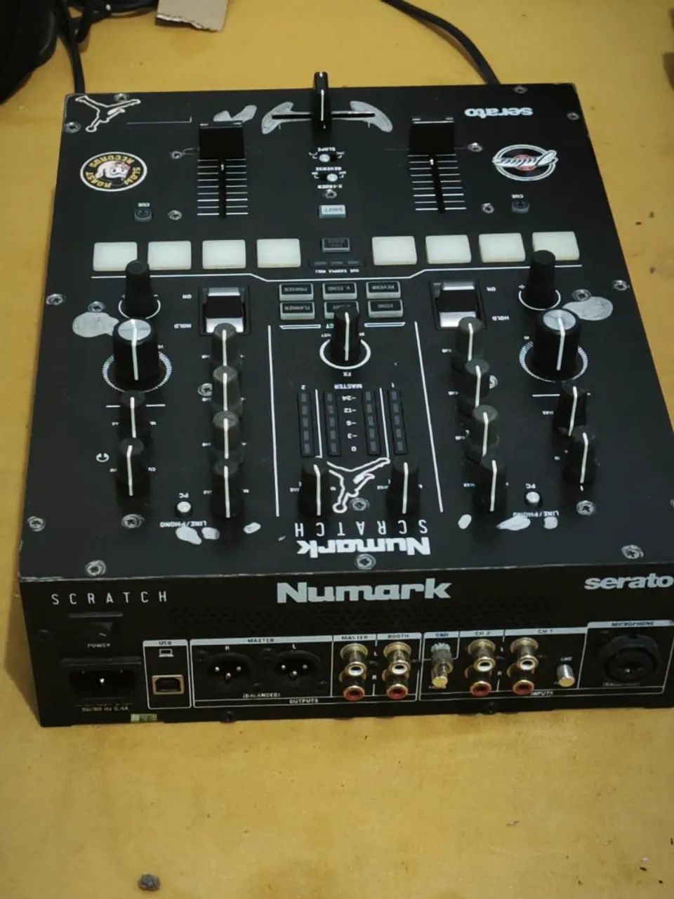 Mixer Controladora Numark Scrasht  com Efeitos - Foto 3