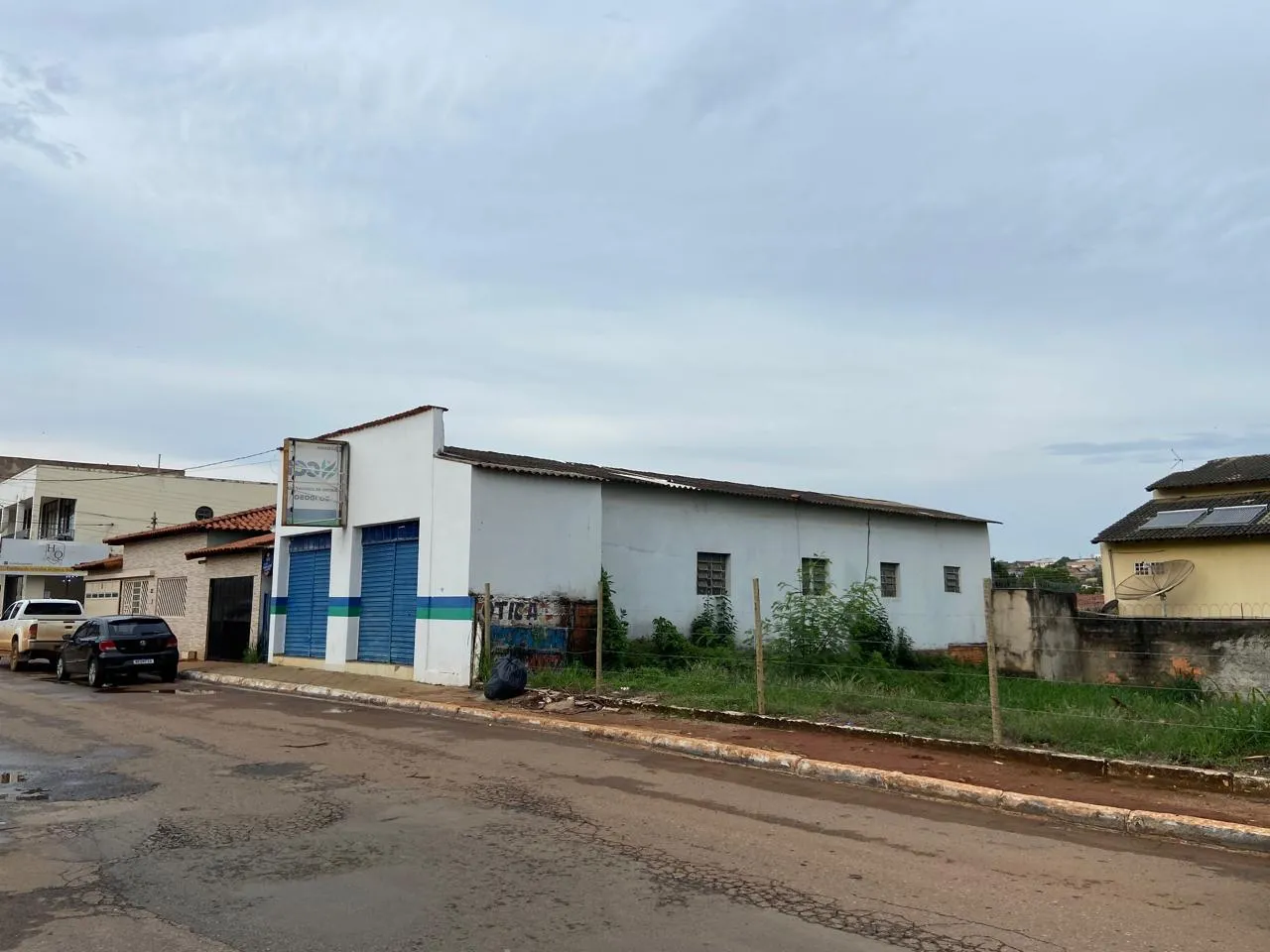 Galpão a venda no Centro de Luziânia - GO