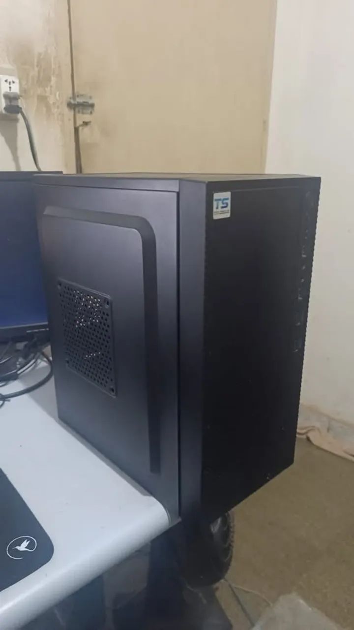 VENDO COMPUTADOR