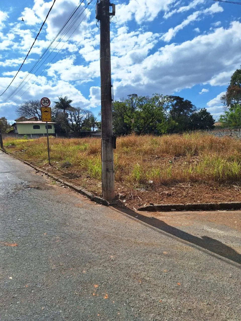 Lotes no bairro Braúnas