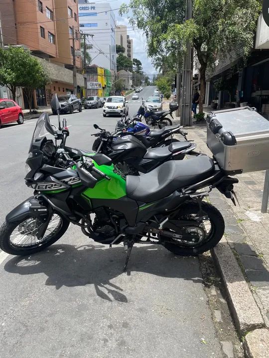 Kawasaki Versys-x 300 tourer! Estado impecável e com baú  - Foto 2