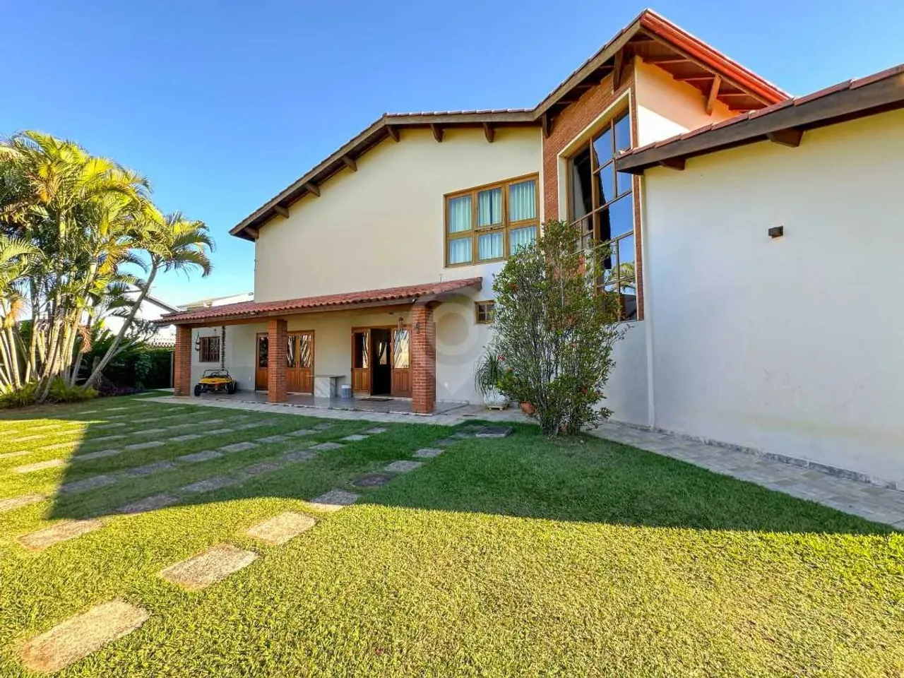 Casa em Condomínio : / Residencial / Jardim das Laranjeiras
