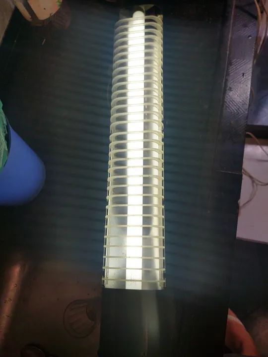 Luminária de teto com  lâmpadas fluorescentes - Foto 2