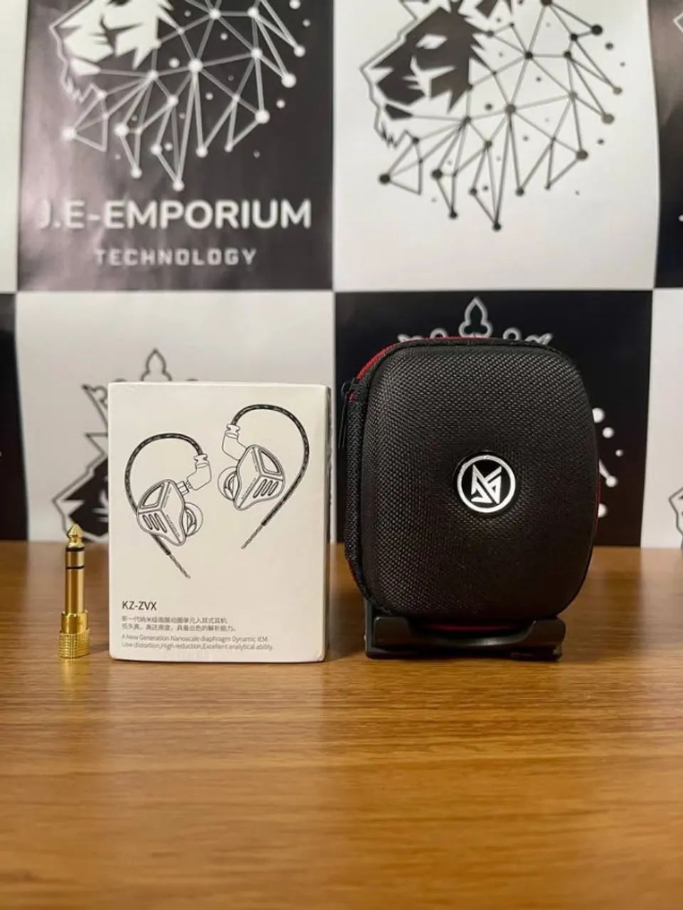 Fone  KZ ZVX - Retorno de Palco - Sem Microfone + Case + Adaptador.