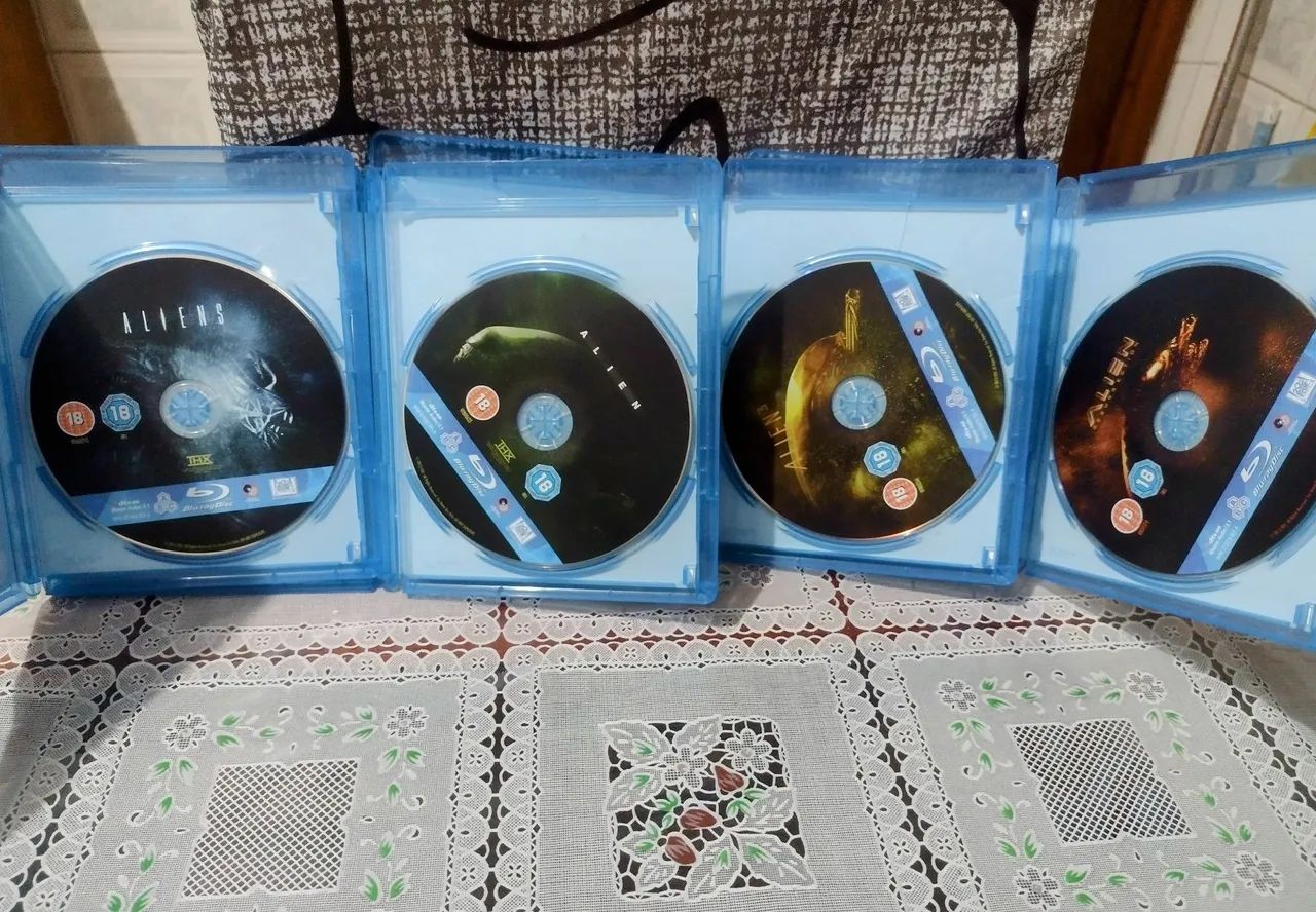 Blu-ray Alien Anthology com 4 discos - Foto 4
