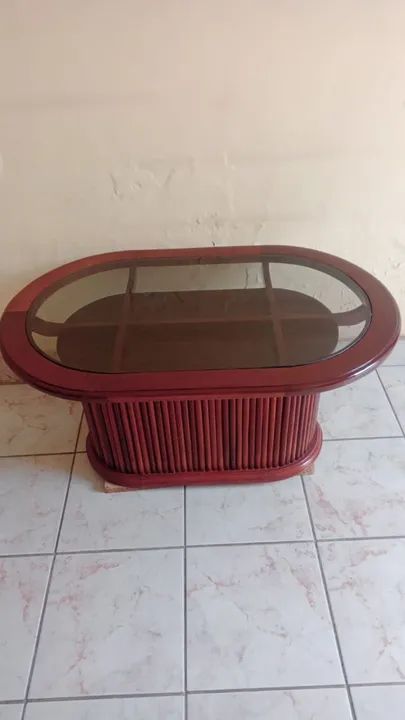 Mesa de Centro em Madeira com Tampo de Vidro