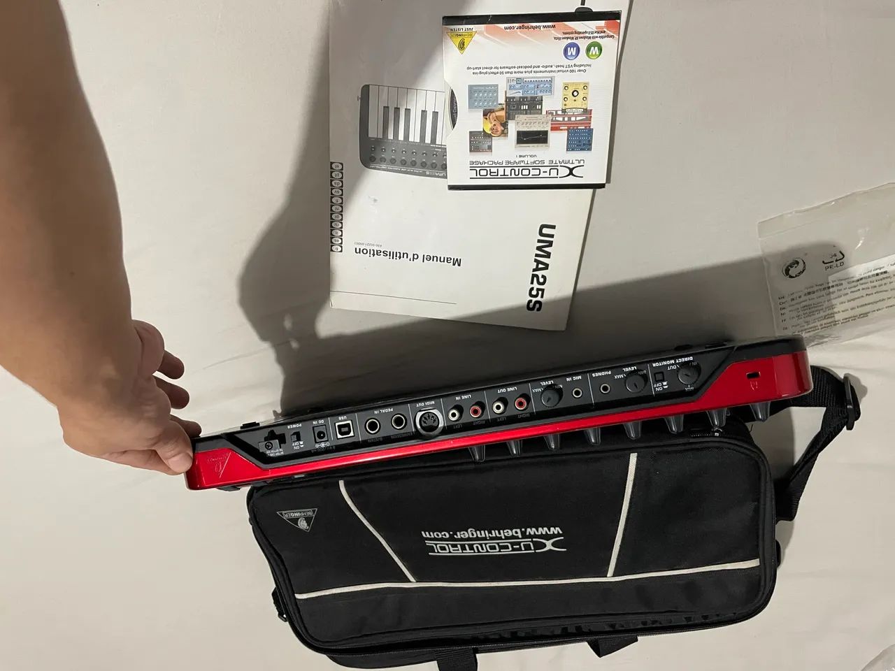 Controlador placa de áudio behringer Uma25s