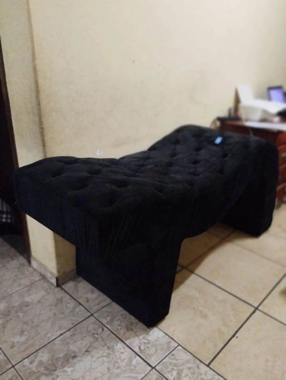 Sells new massage table used once64529926329346120