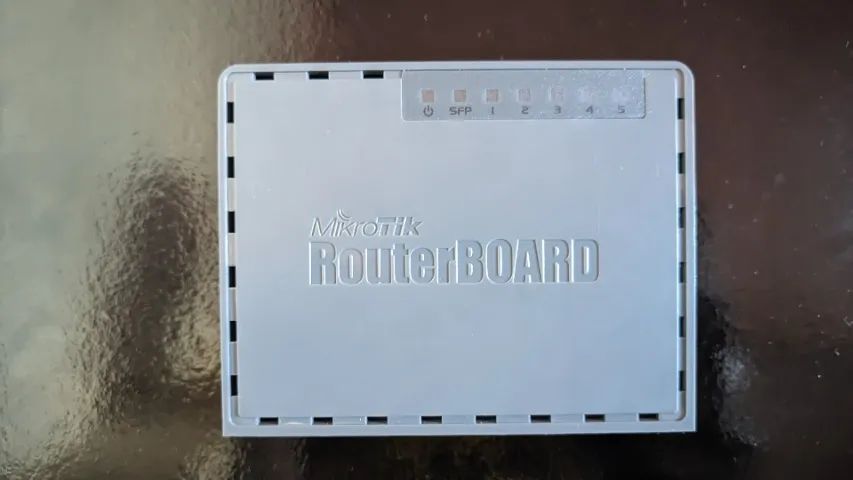 Roteador Mikrotik Routerboard Hex S RB760iGS + Fonte - Foto 4