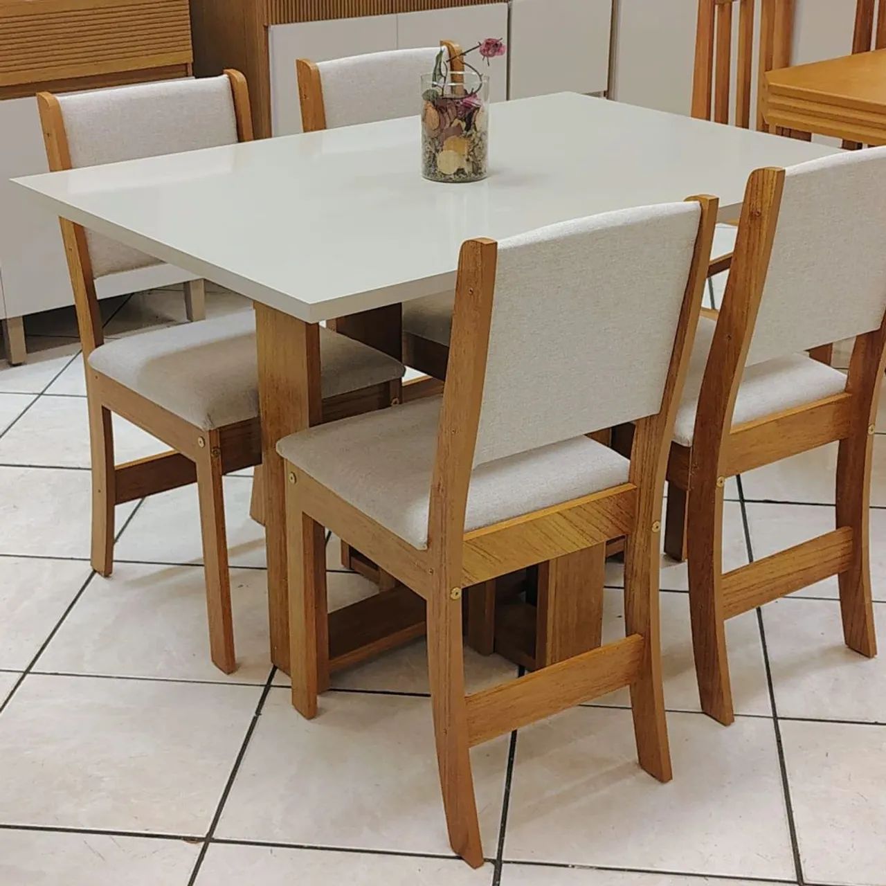 Mesa de Jantar Elegancy C/4 Cadeiras Assento Acolchoado 1,20x80 - Foto 3