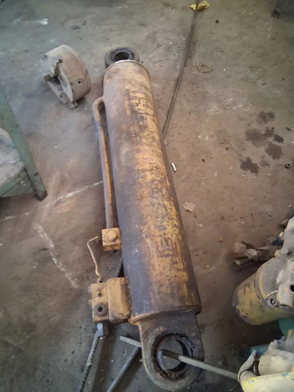 Máquina hidráulica , pistão hidráulico e comando