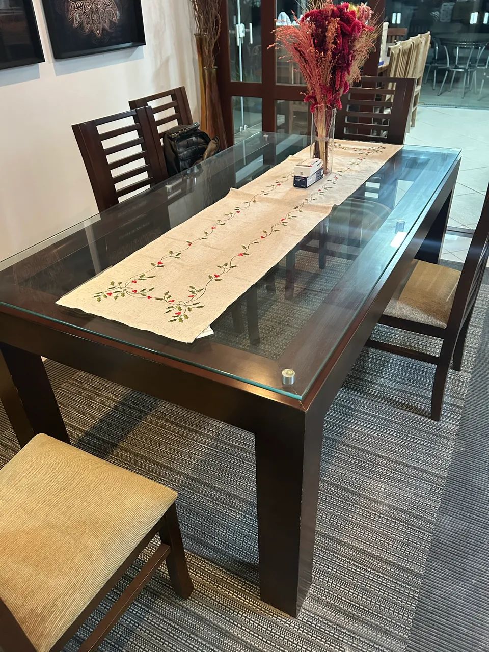 Mesa e cadeiras de jantar64221281031554120