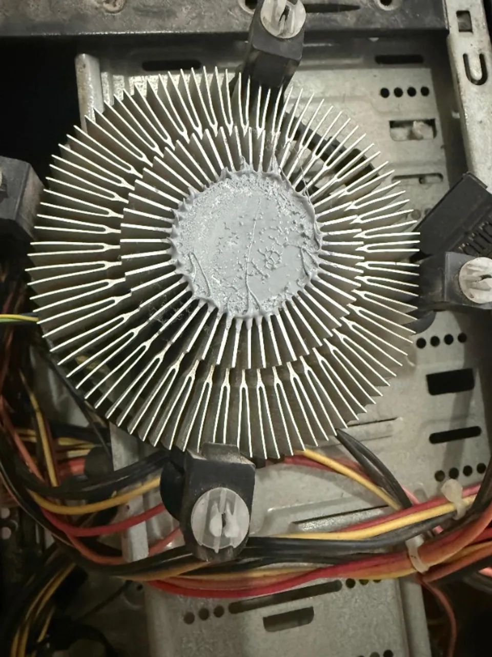 Intel Core i3 9100F + Cooler  - Foto 3