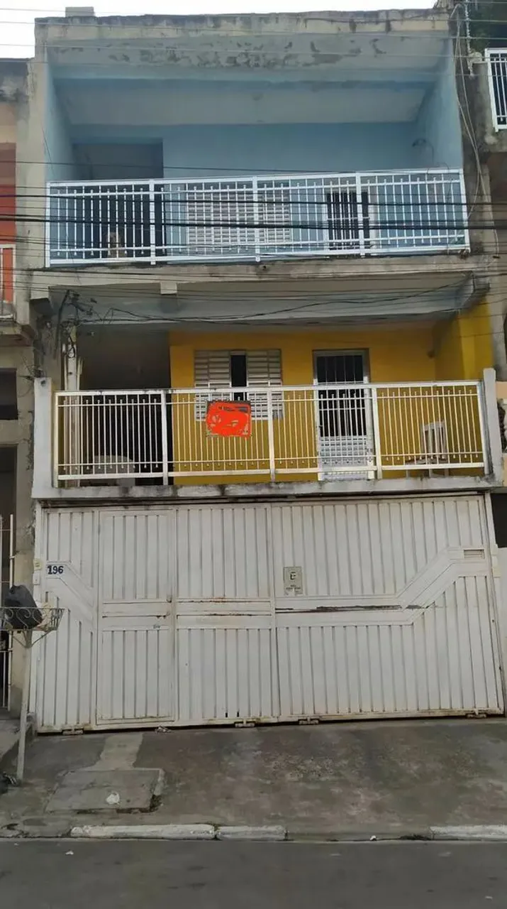 Sobrado em Rua Ermênio de Oliveira Penteado - Laranjeiras - Caieiras/SP