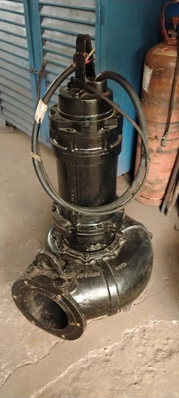Bomba submersa 