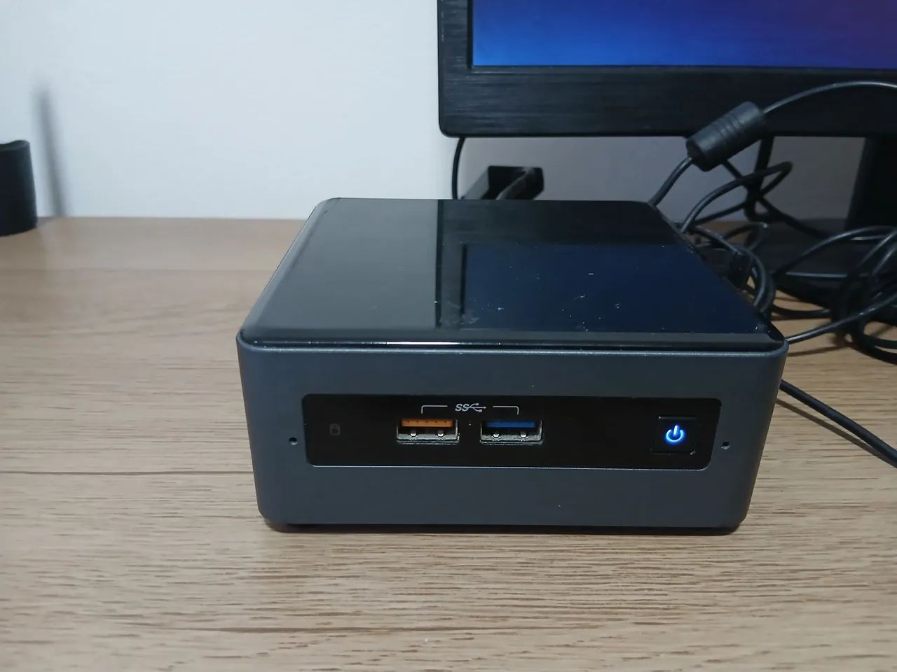 Mini Computador Intel Nuc Celeron(R) 