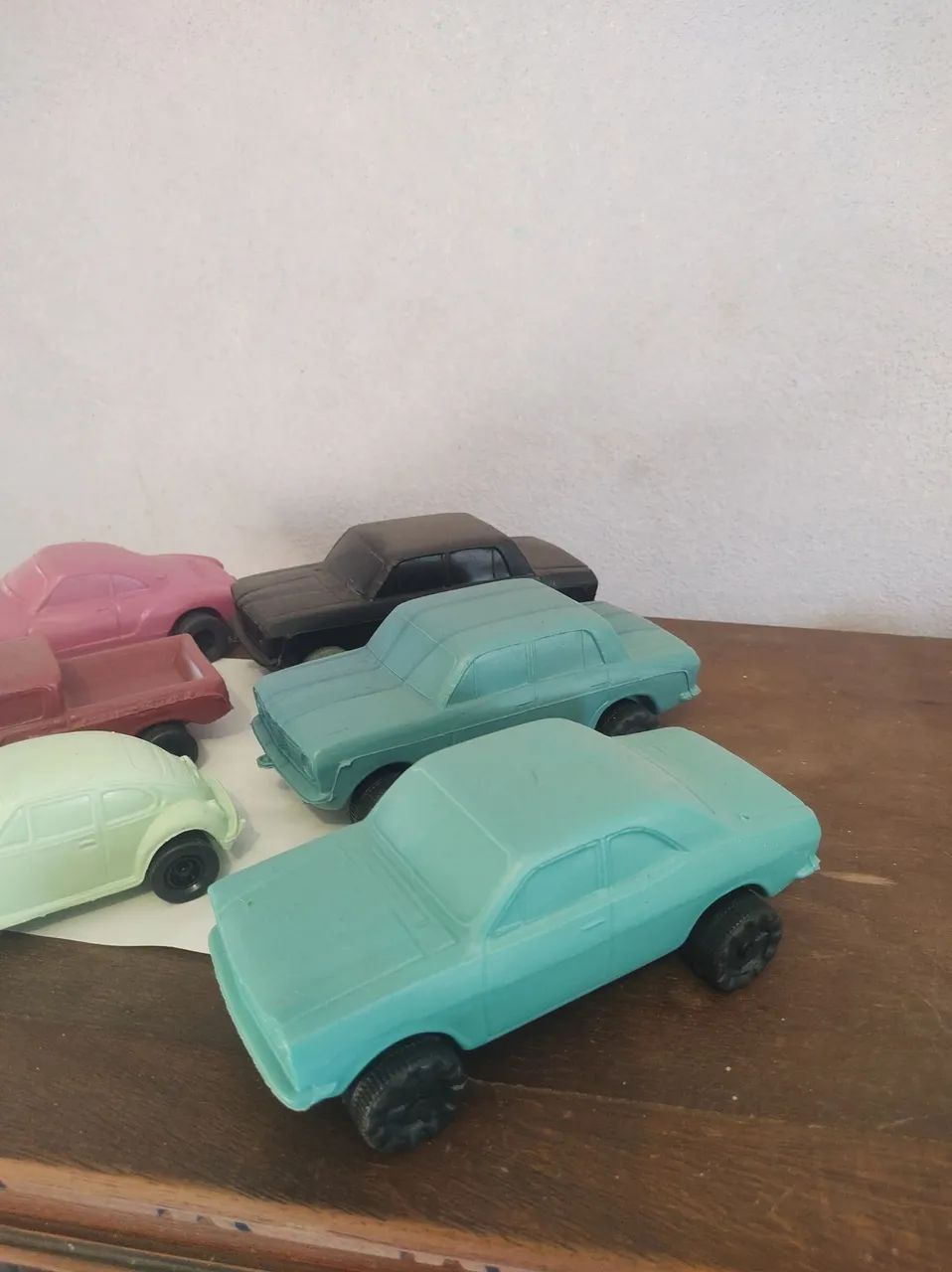 Coleção de Carrinhos Antigos de Plástico - Foto 2