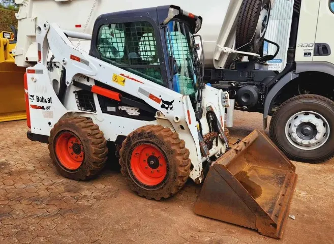 Mini Carregadeira Bobcat S570 - Ano 2020