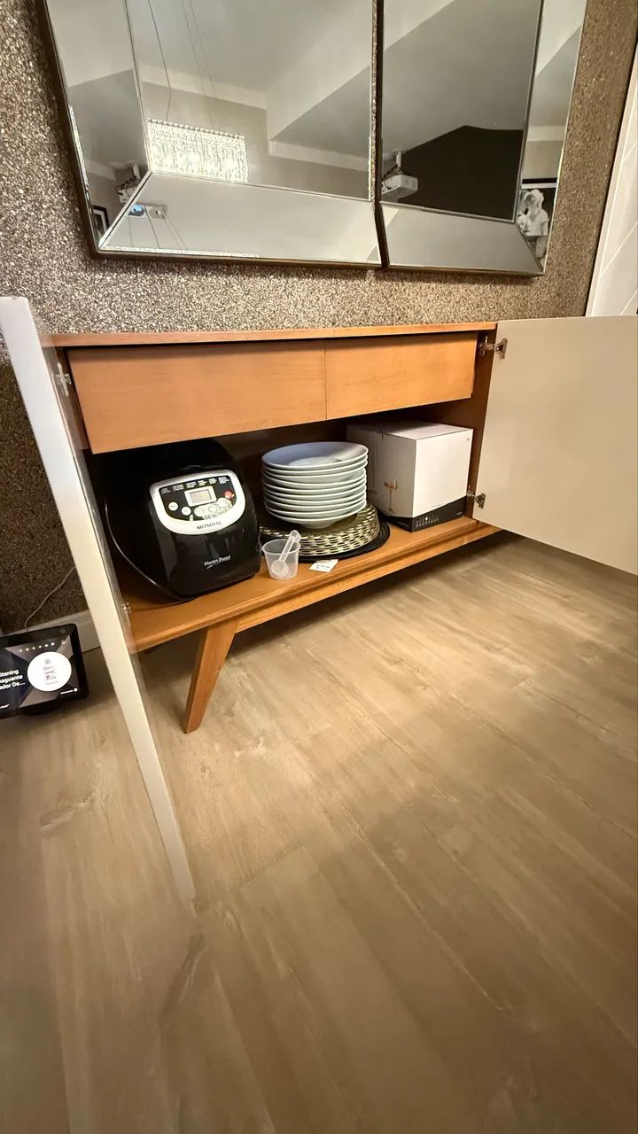 Mesa jantar com 8 cadeiras, lustre e balcão buffet - Foto 5