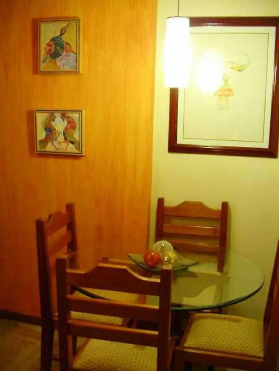 Vendo excelente apto no Formosão de 02 qts e 01 WC.