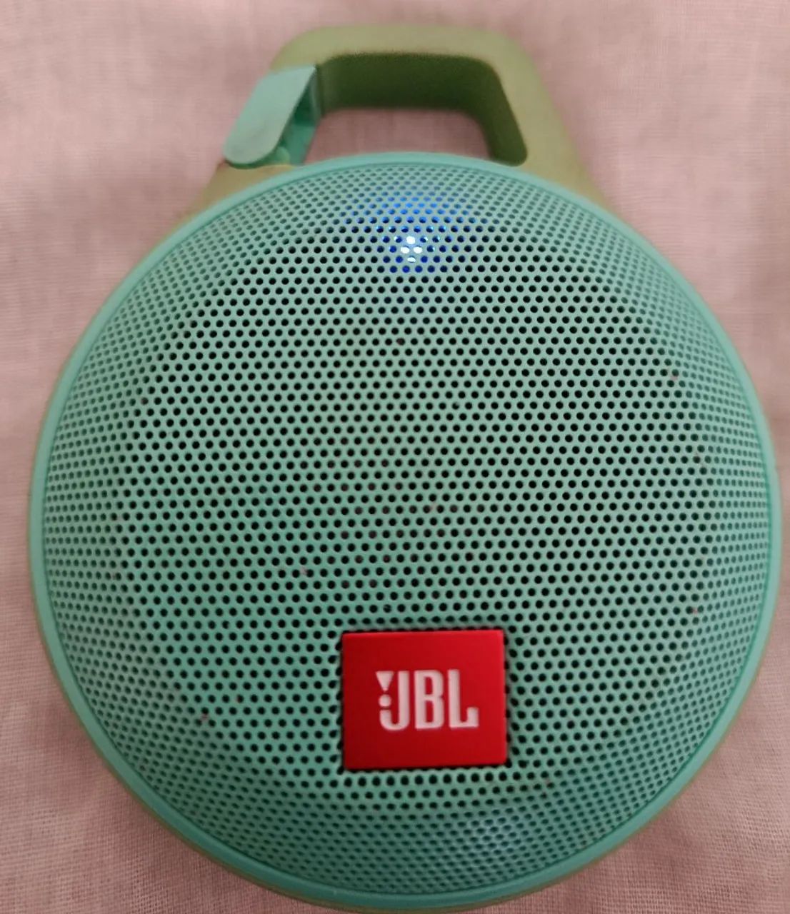 Mini Caixa de som JBL clip+ Verde com cabo e  mosquetão.  - Foto 2