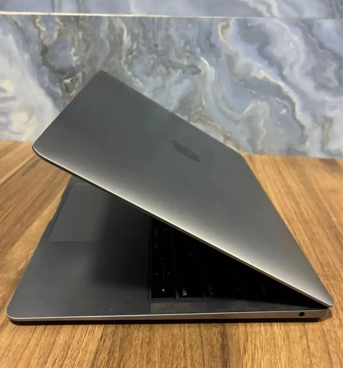 Macbook Air 2019 i5 8Gb Ram 256Gb SSD Tudo 100% - Notebooks