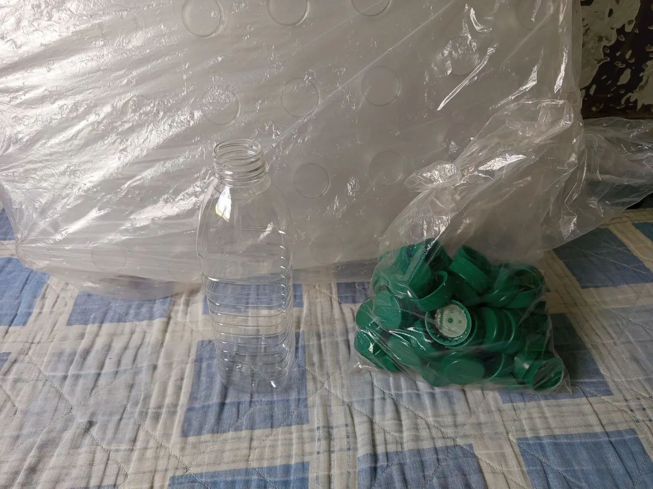 Garrafas descartáveis de 1 litro - Foto 4