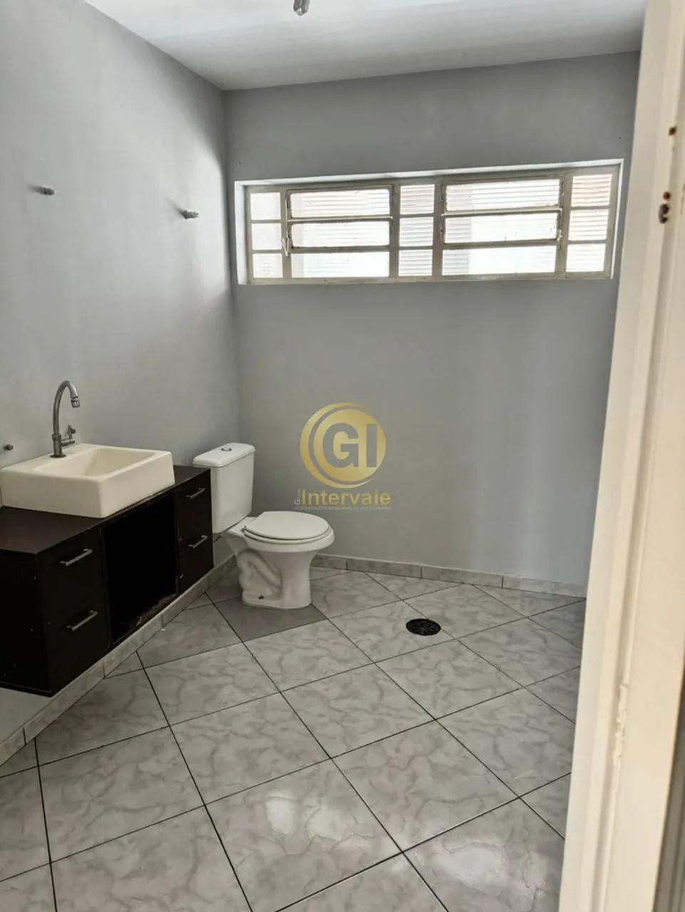 Sobrado Comercial para Locação - Centro de Jacareí: 3 Quartos, 1 Suíte, 2 Vagas de Garagem - Foto 5