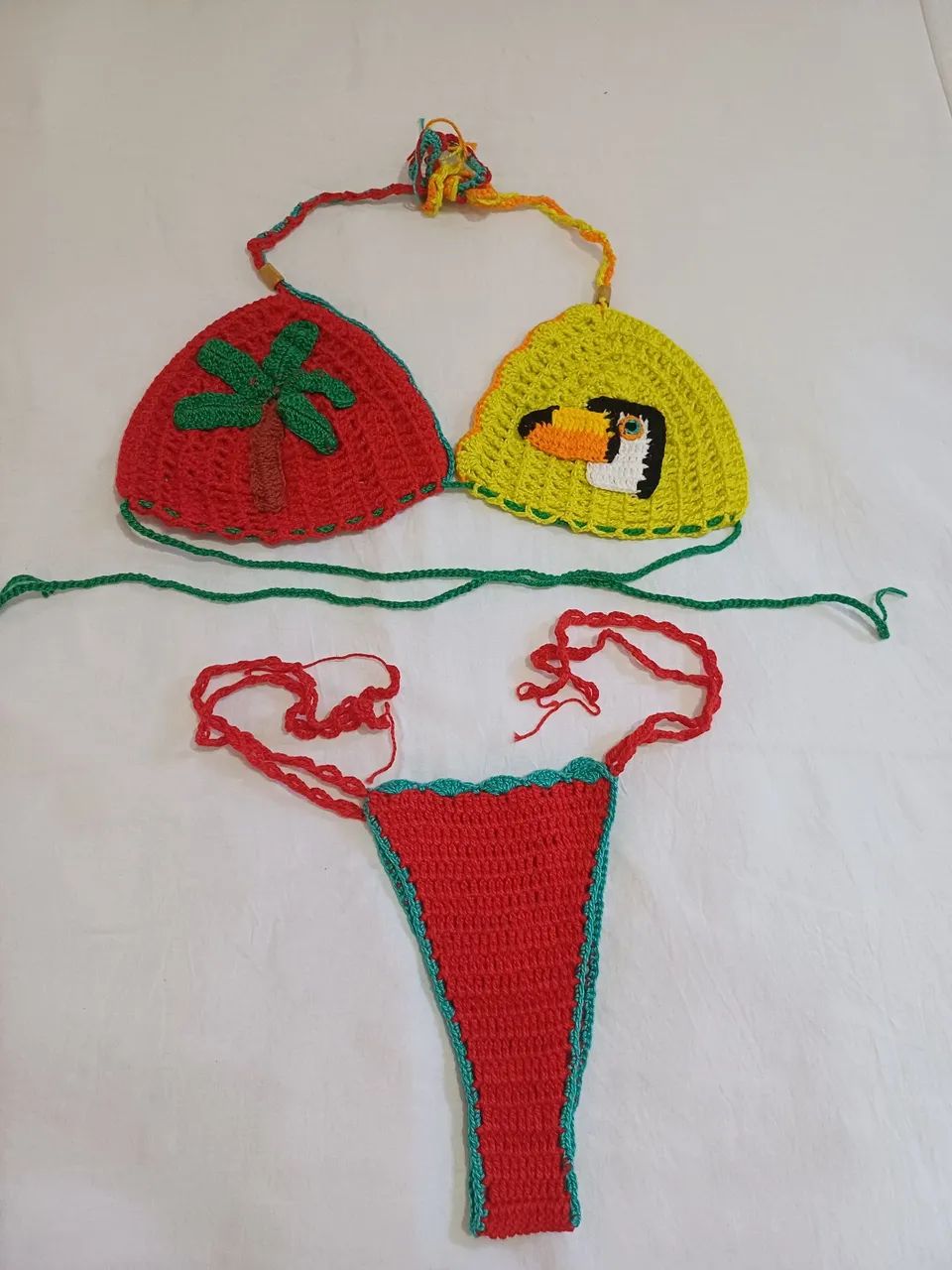 Biquini de croche 