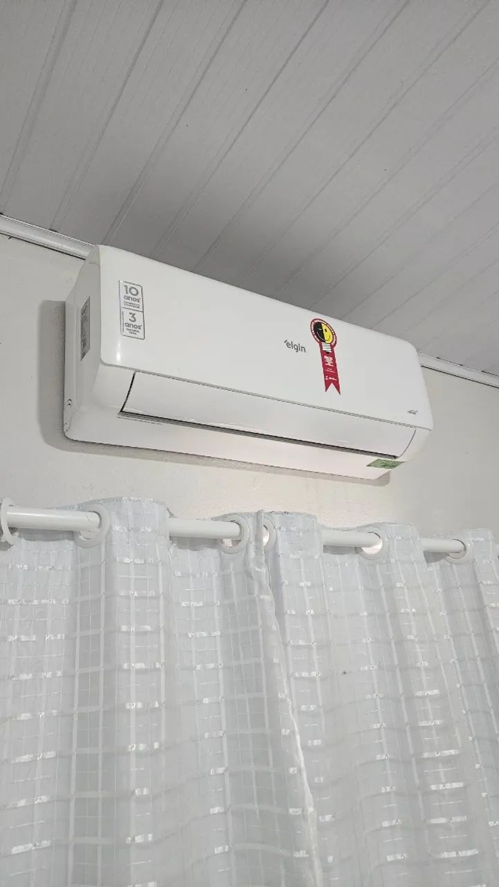 Ar-Condicionado Split 12000 BTUs 220v