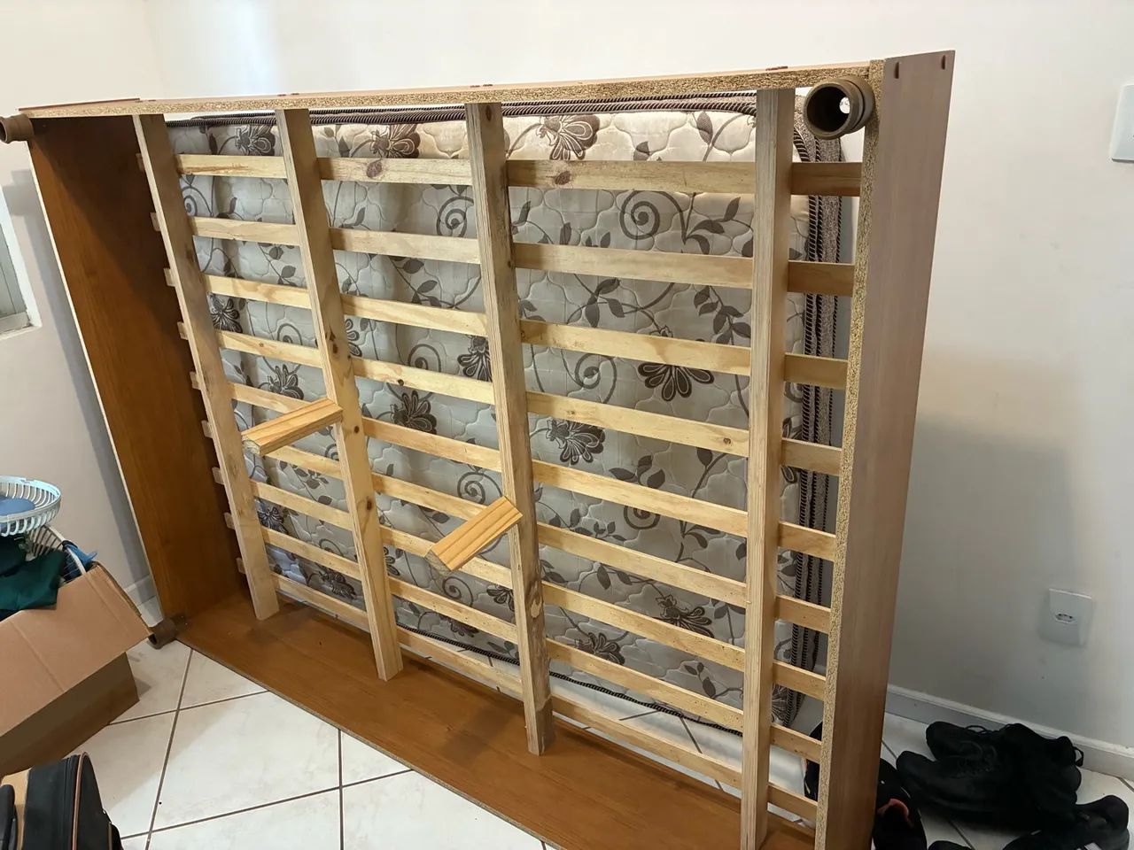 Cama de casal com Colchão 