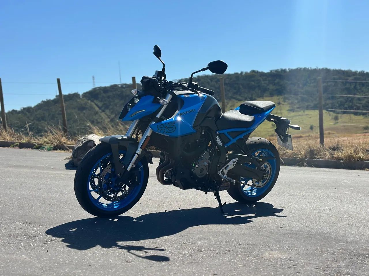 GSX-8S - Foto 3