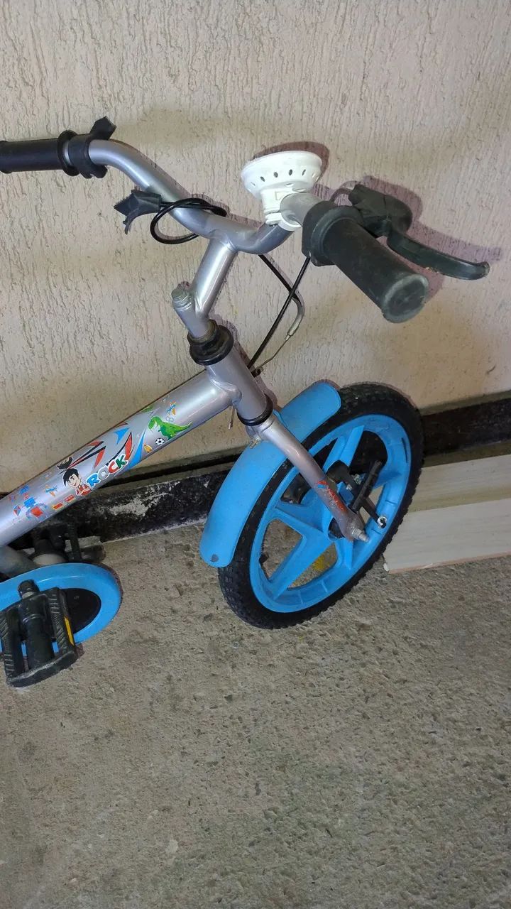 VENDO BICICLETA ARO 12 - Foto 5